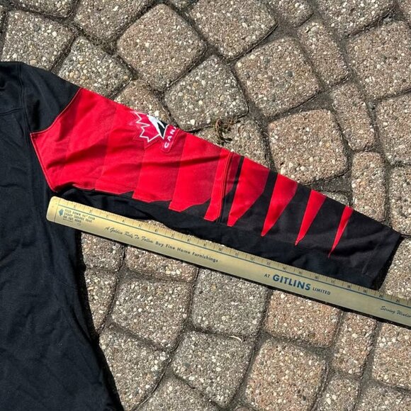 Nike 2018 Team Canada IIHF Olympic Hockey Jersey Women's L - Picture 4 of 9